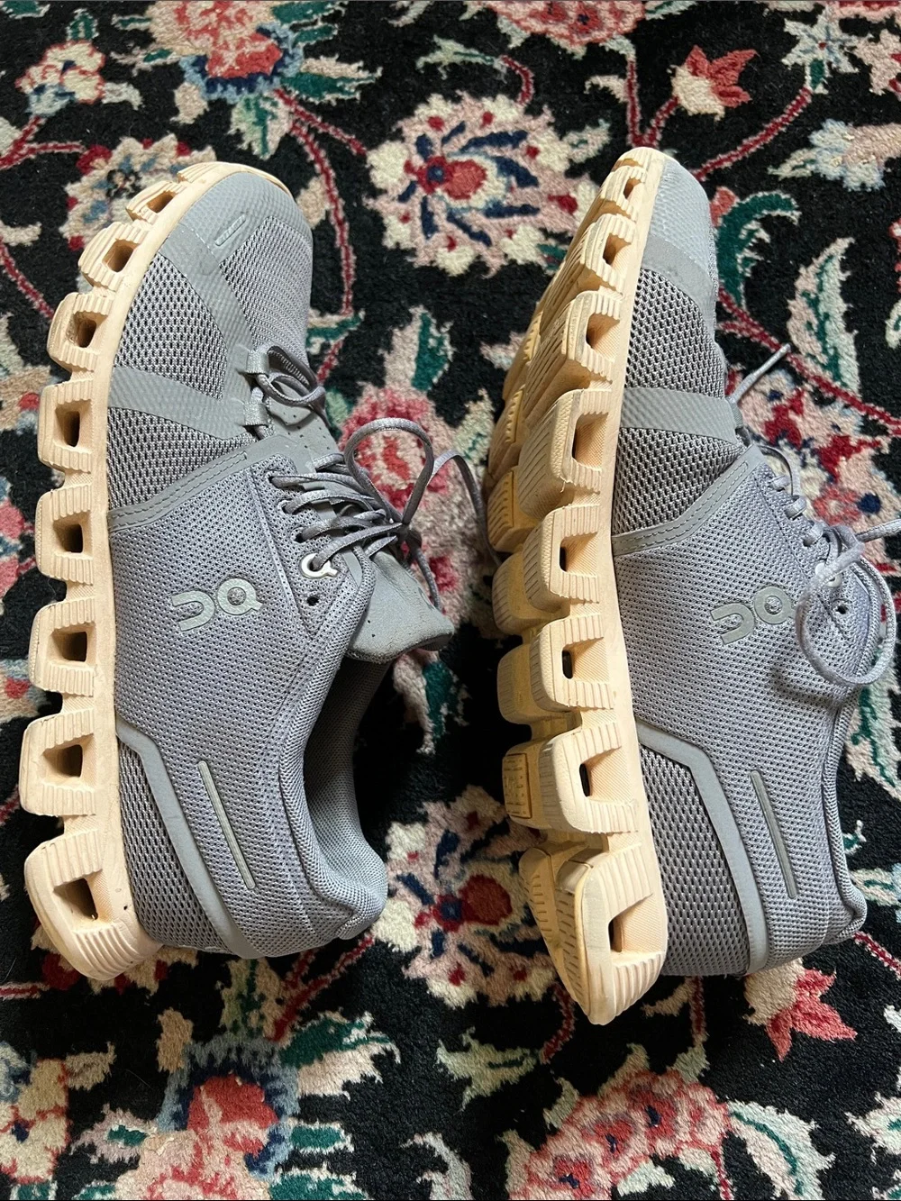 On Running Women’s Athletic Shoes in Light Gray with Tan Sole
